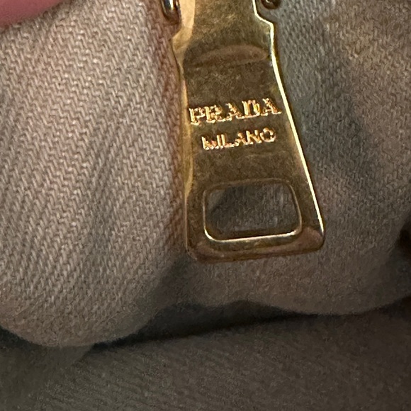 Authentic Prada Canvas Logo Tote Bag – Beige / Off-White - Picture 6 of 16